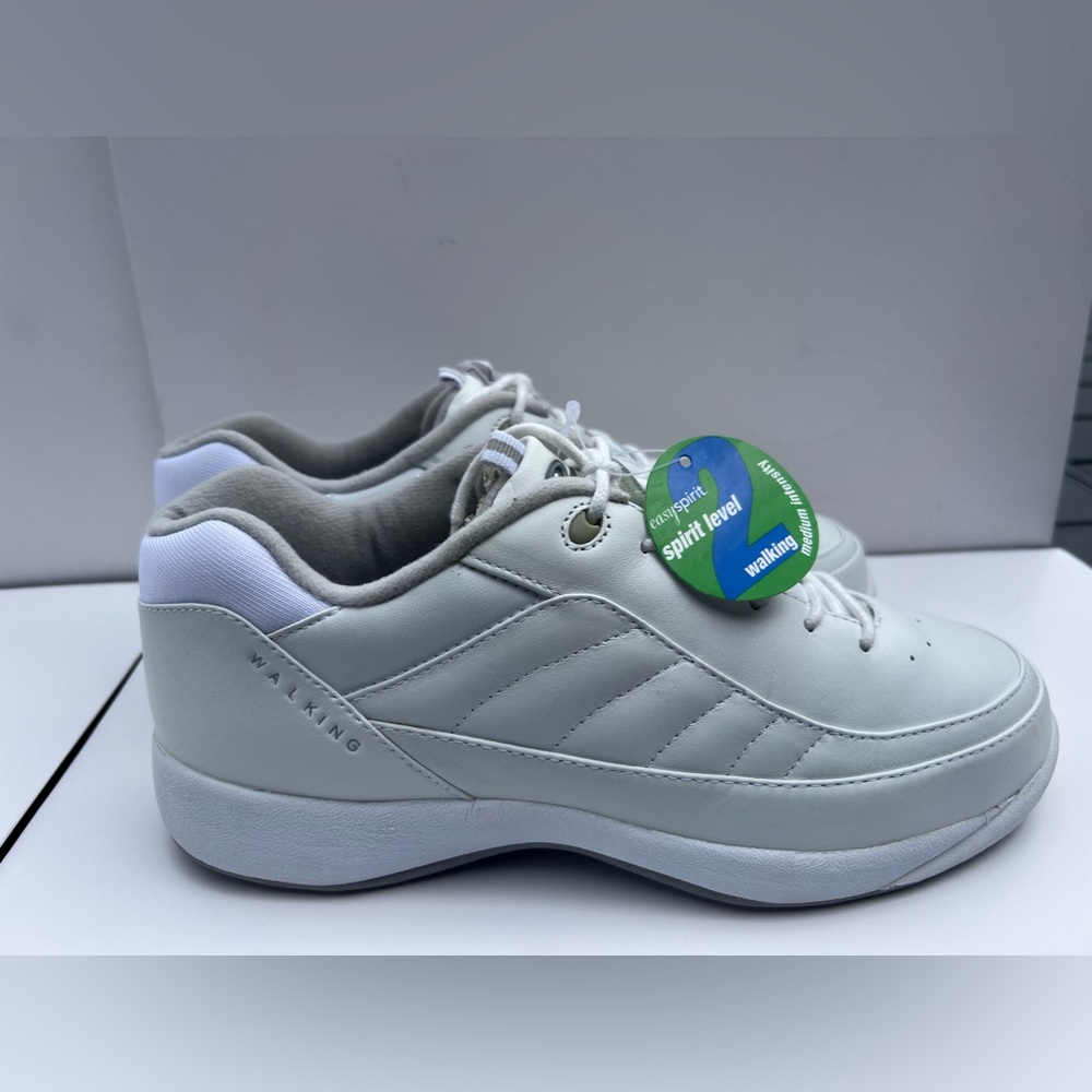 Easy Spirit Skip Walking Womens Size 8.5 Wide Width Sneakers Athletic Shoes